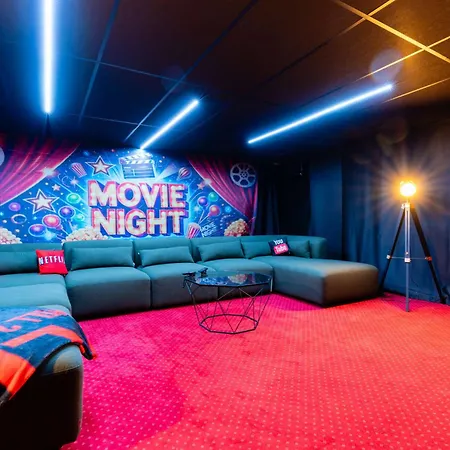 别墅 Casa Vamae Pool & Private Cinema 艾美丽·莱斯·班恩斯·帕尔