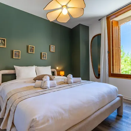 Casa Vamae Pool & Private Cinema * 艾美丽·莱斯·班恩斯·帕尔